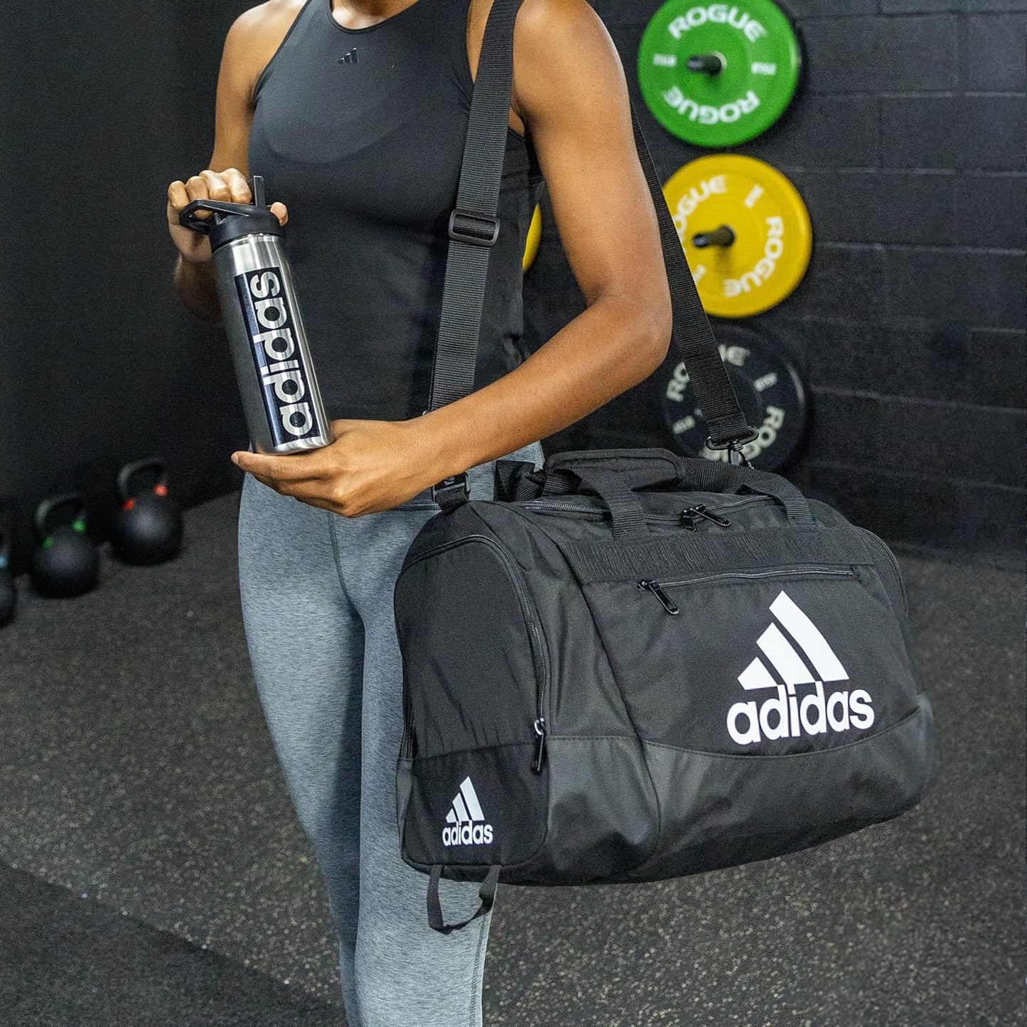 Unisex Defender 4.0 Small Gym Duffel Bag (38L) in Black/White